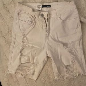 True white denim Bermuda shorts